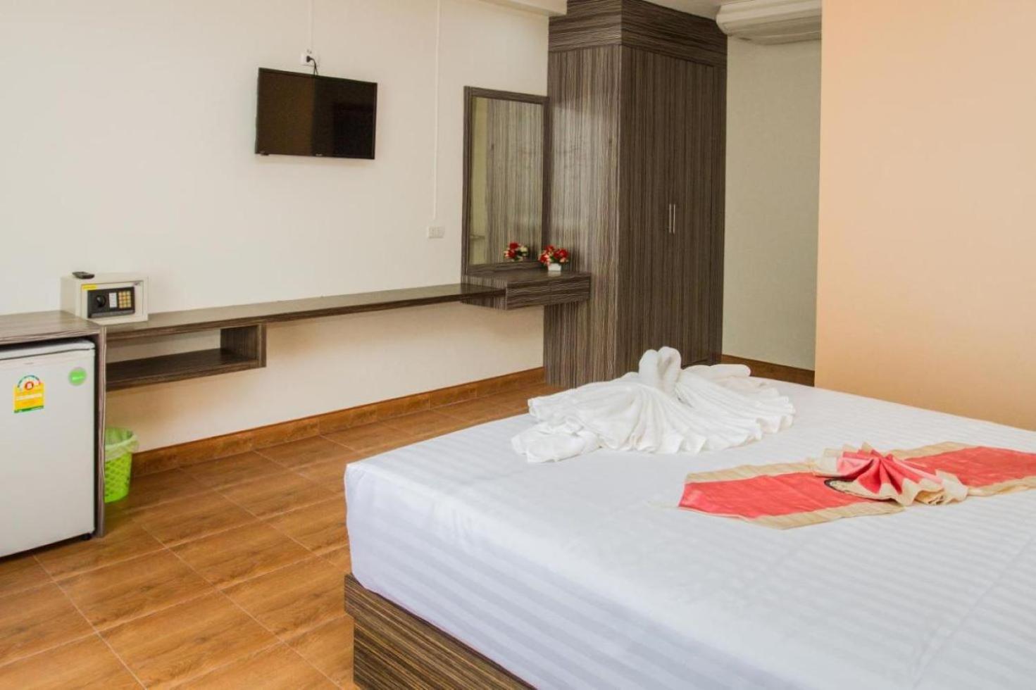 Cozy Residence Nanai Patong Exterior foto